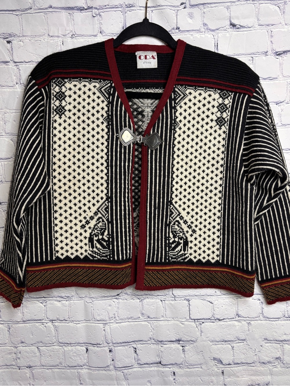 VINTAGE Oda of Norway Red Cream Heritage Folk Art Nordic Wool Cardigan Sweater L